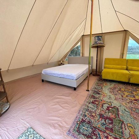 1 Glamping Tent With Kitchen & Electric On Small Family Campsite, No Bedding Supplied Narberth Exterior foto