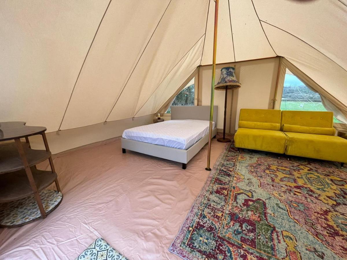 1 Glamping Tent With Kitchen & Electric On Small Family Campsite, No Bedding Supplied Narberth Exterior foto